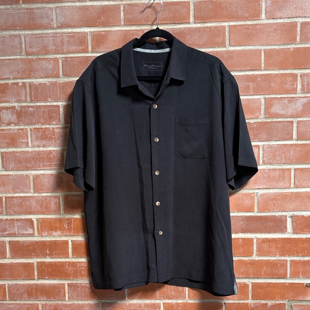 Tommy Bahama Black Short-Sleeve Button Down Shirt